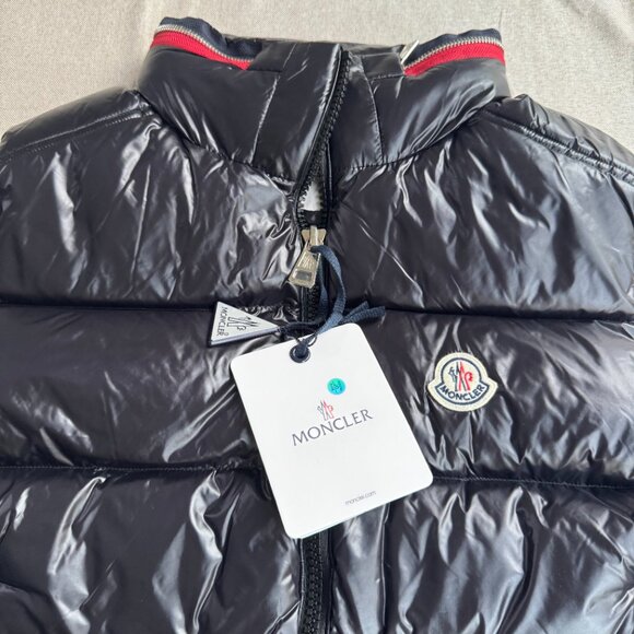 Moncler Men's Ouse Hooded Down Gilet in Black - Picture 5 of 12